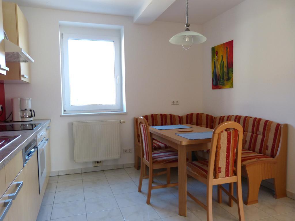 Ferienwohnung Kern Bodensdorf Phòng bức ảnh